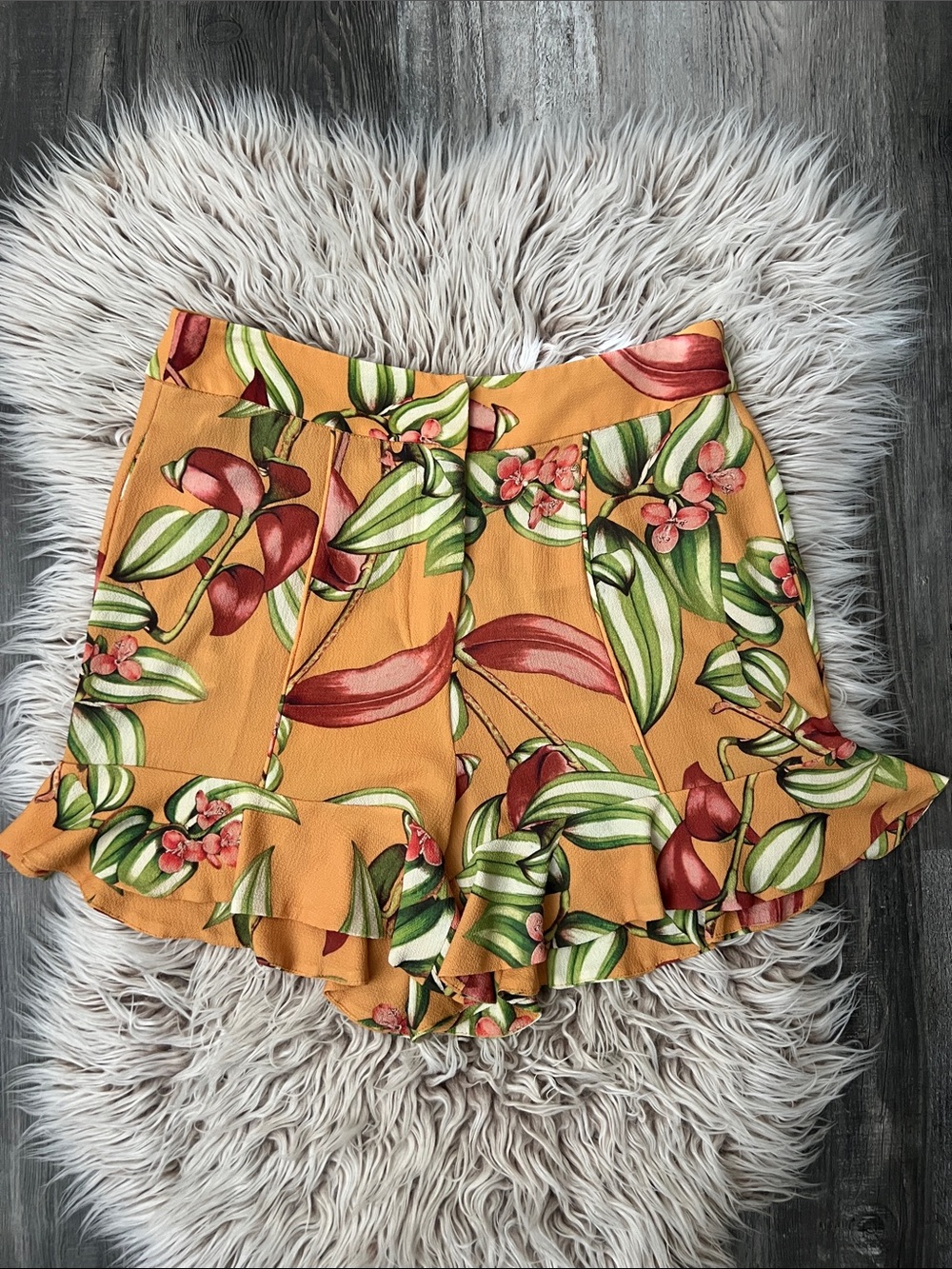 PatBO Zebrina Floral Ruffle Hem High Waist Shorts Size 10